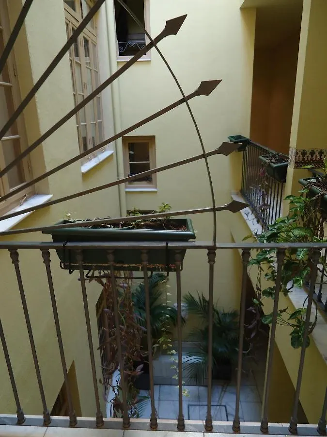 شقة مالقة  في Apartamento En La Victoria 0*,